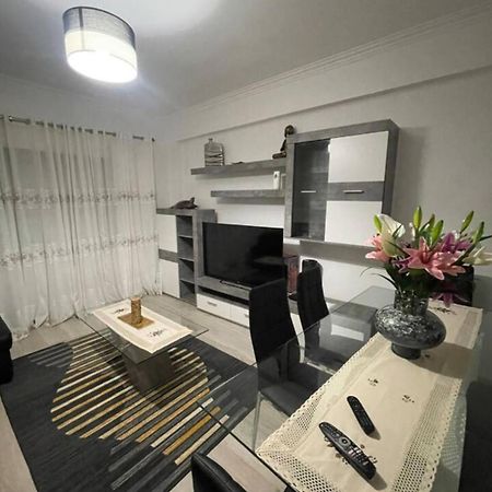 Quarto Calmo E Acolhedor Lägenhet Almada Exteriör bild