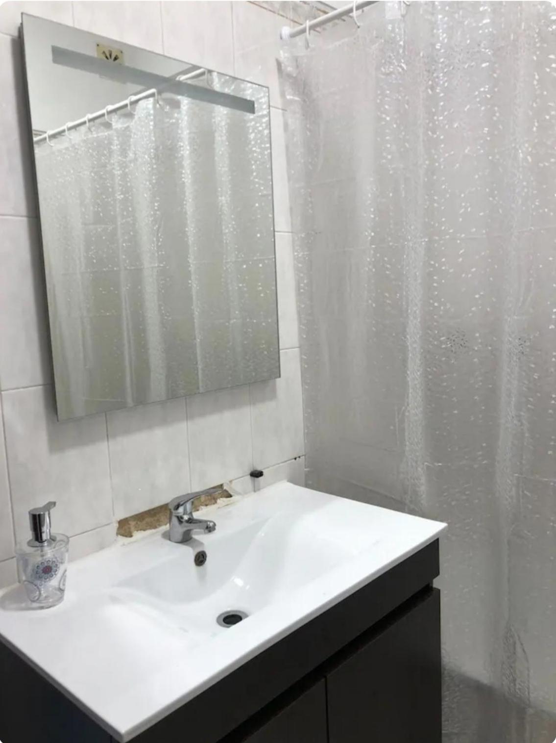Quarto Calmo E Acolhedor Lägenhet Almada Exteriör bild