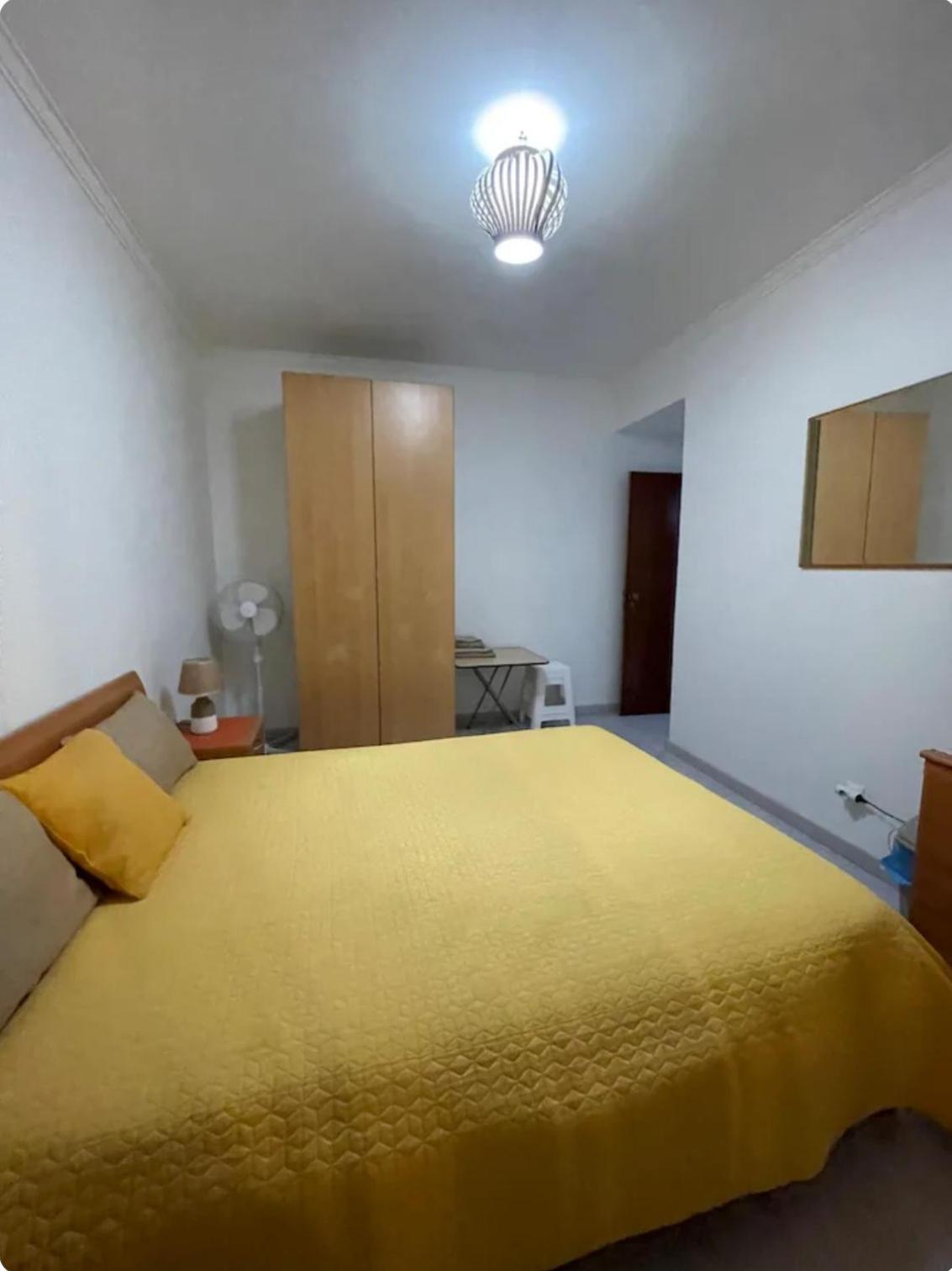 Quarto Calmo E Acolhedor Lägenhet Almada Exteriör bild
