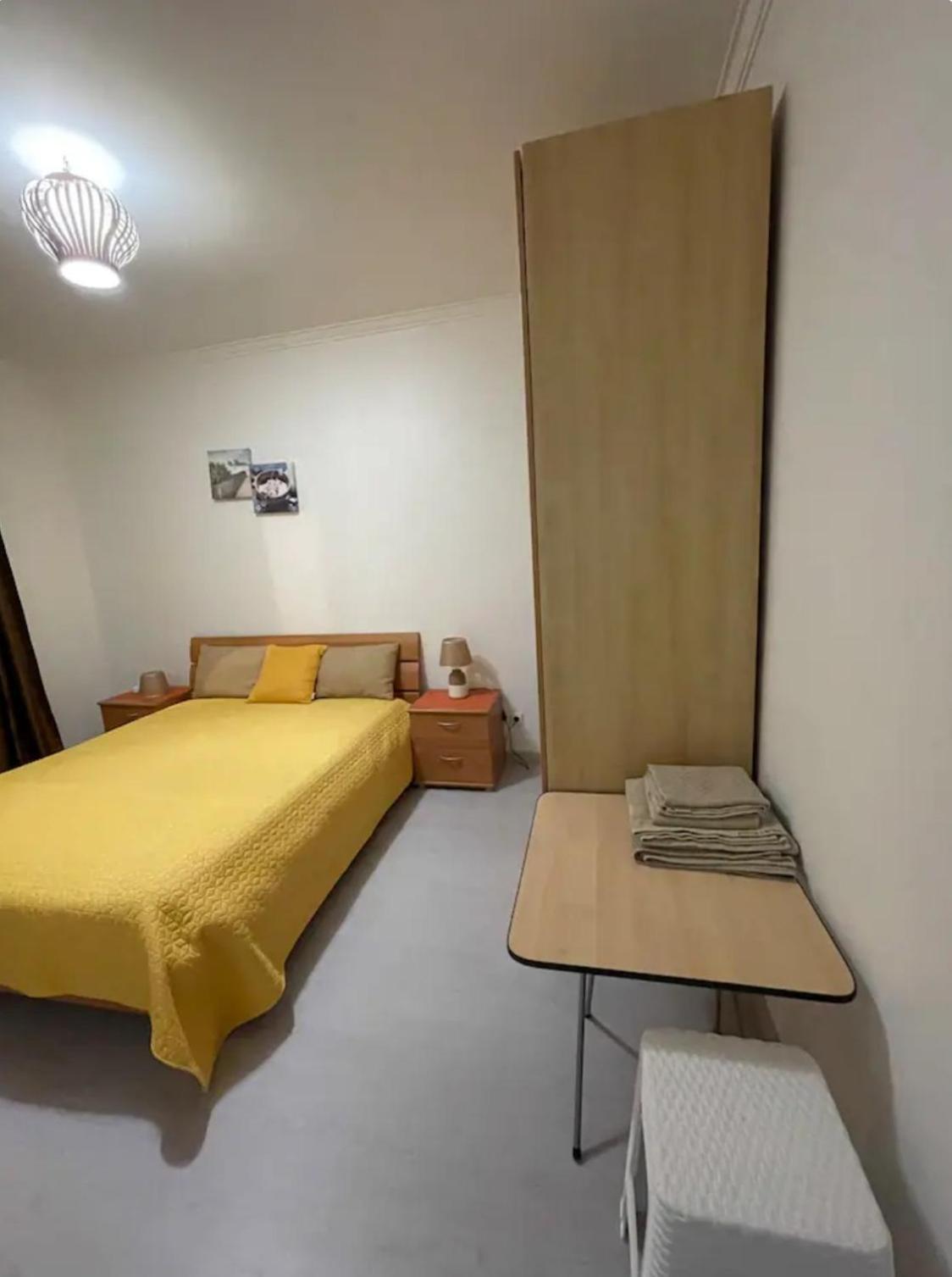 Quarto Calmo E Acolhedor Lägenhet Almada Exteriör bild