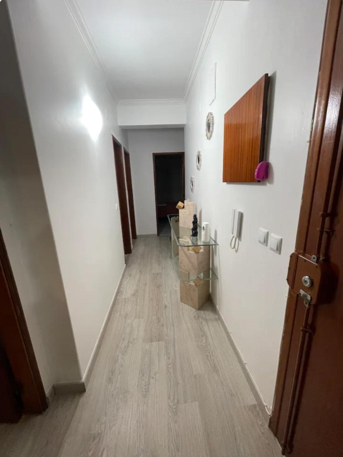 Quarto Calmo E Acolhedor Lägenhet Almada Exteriör bild