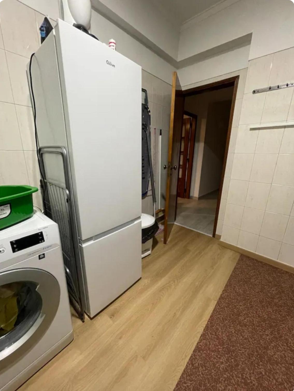 Quarto Calmo E Acolhedor Lägenhet Almada Exteriör bild