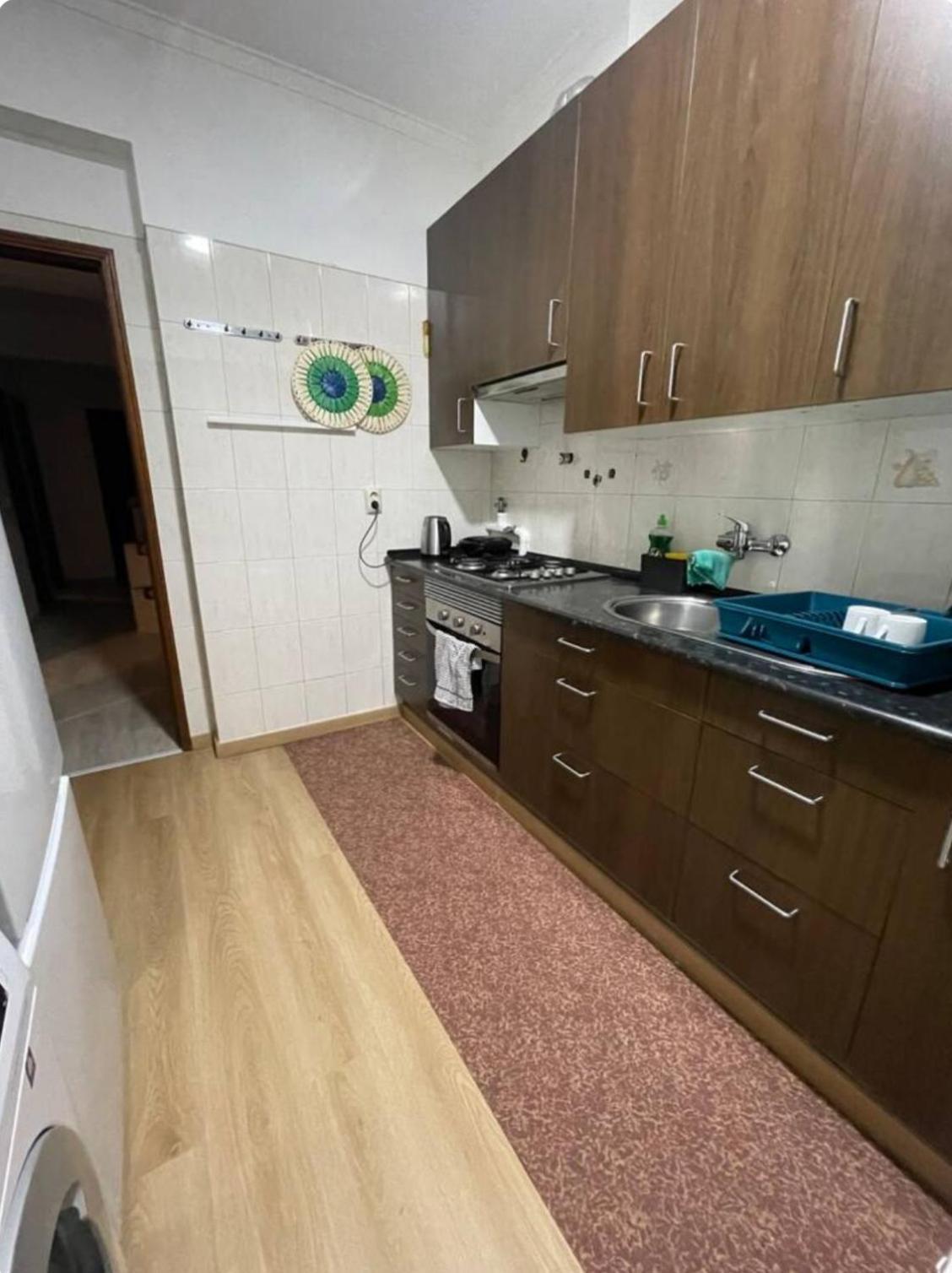 Quarto Calmo E Acolhedor Lägenhet Almada Exteriör bild