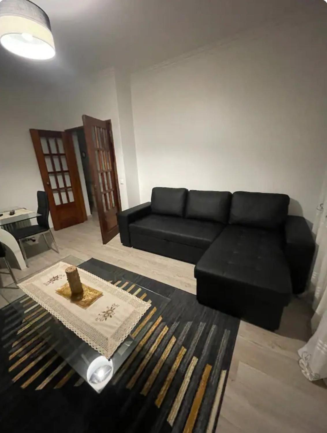 Quarto Calmo E Acolhedor Lägenhet Almada Exteriör bild