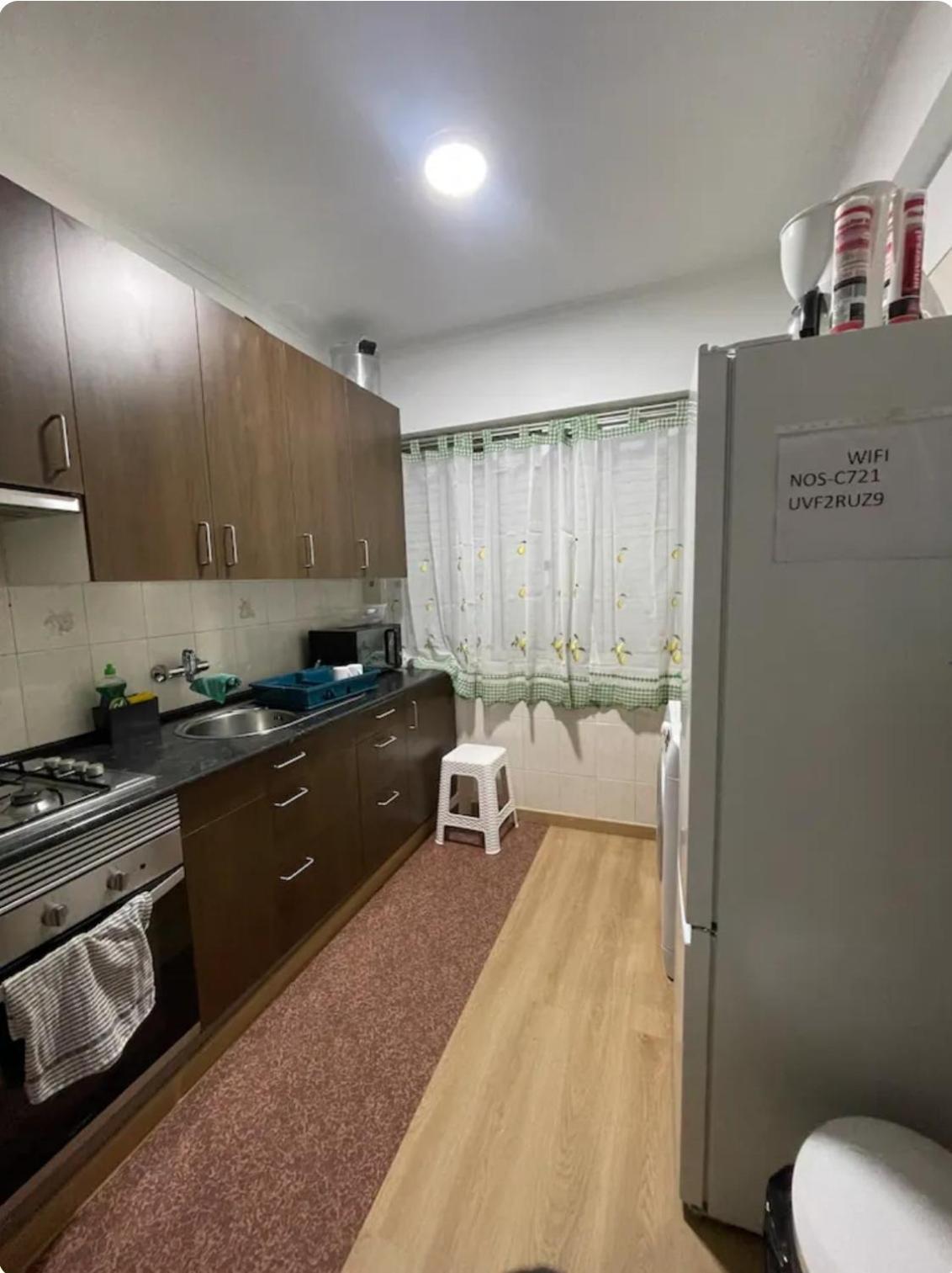 Quarto Calmo E Acolhedor Lägenhet Almada Exteriör bild