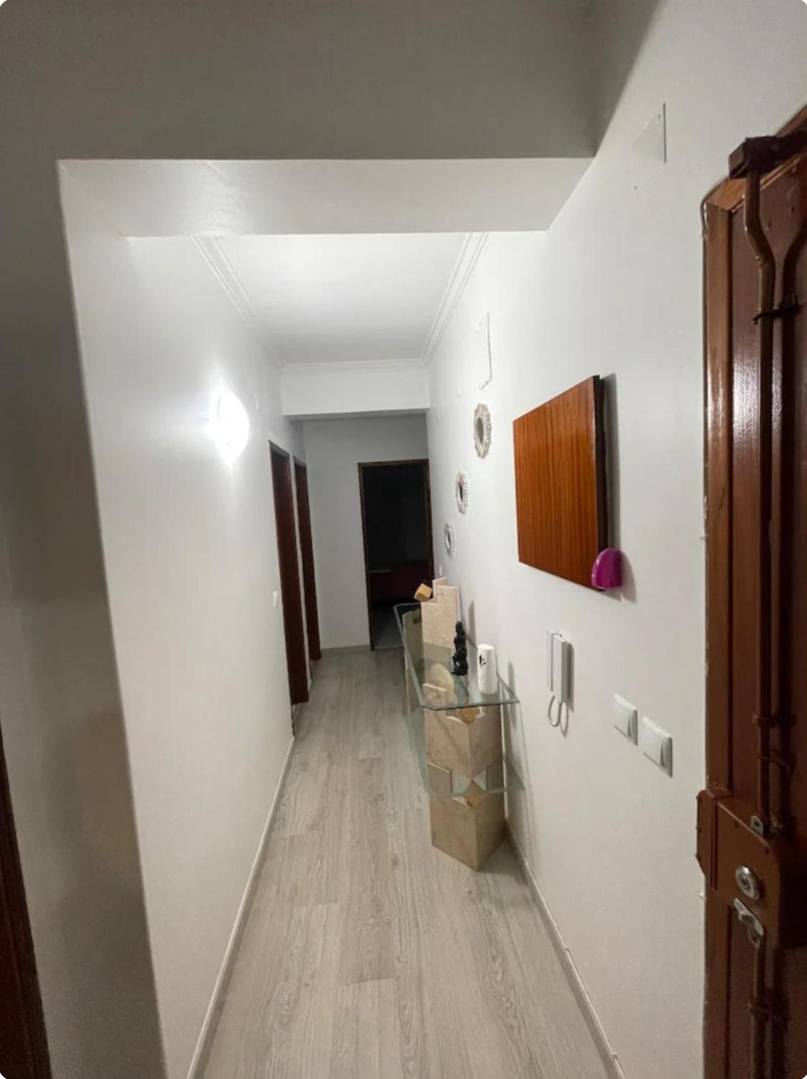 Quarto Calmo E Acolhedor Lägenhet Almada Exteriör bild